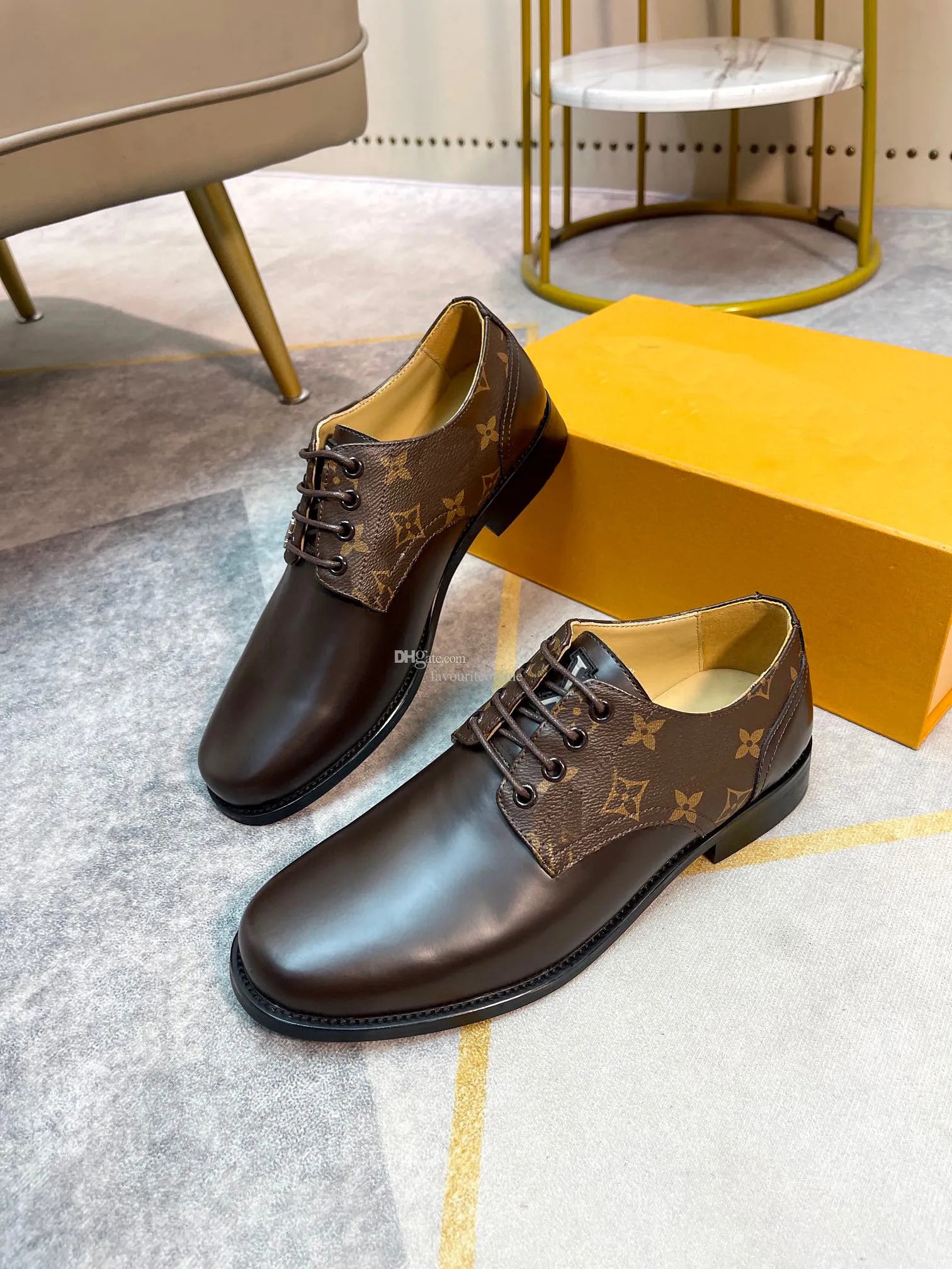 CHAUSSURE DE VILLE