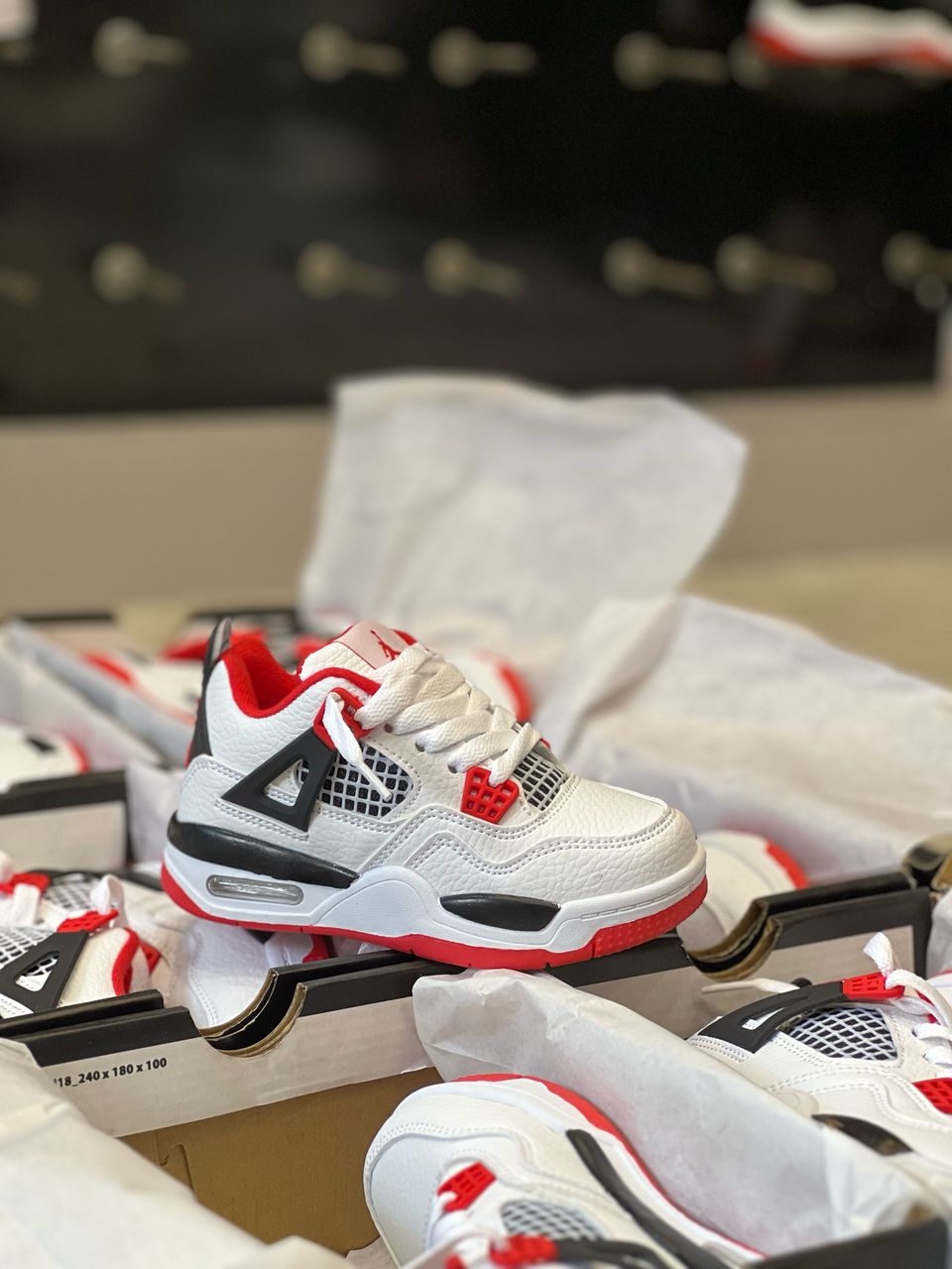 JORDAN 04