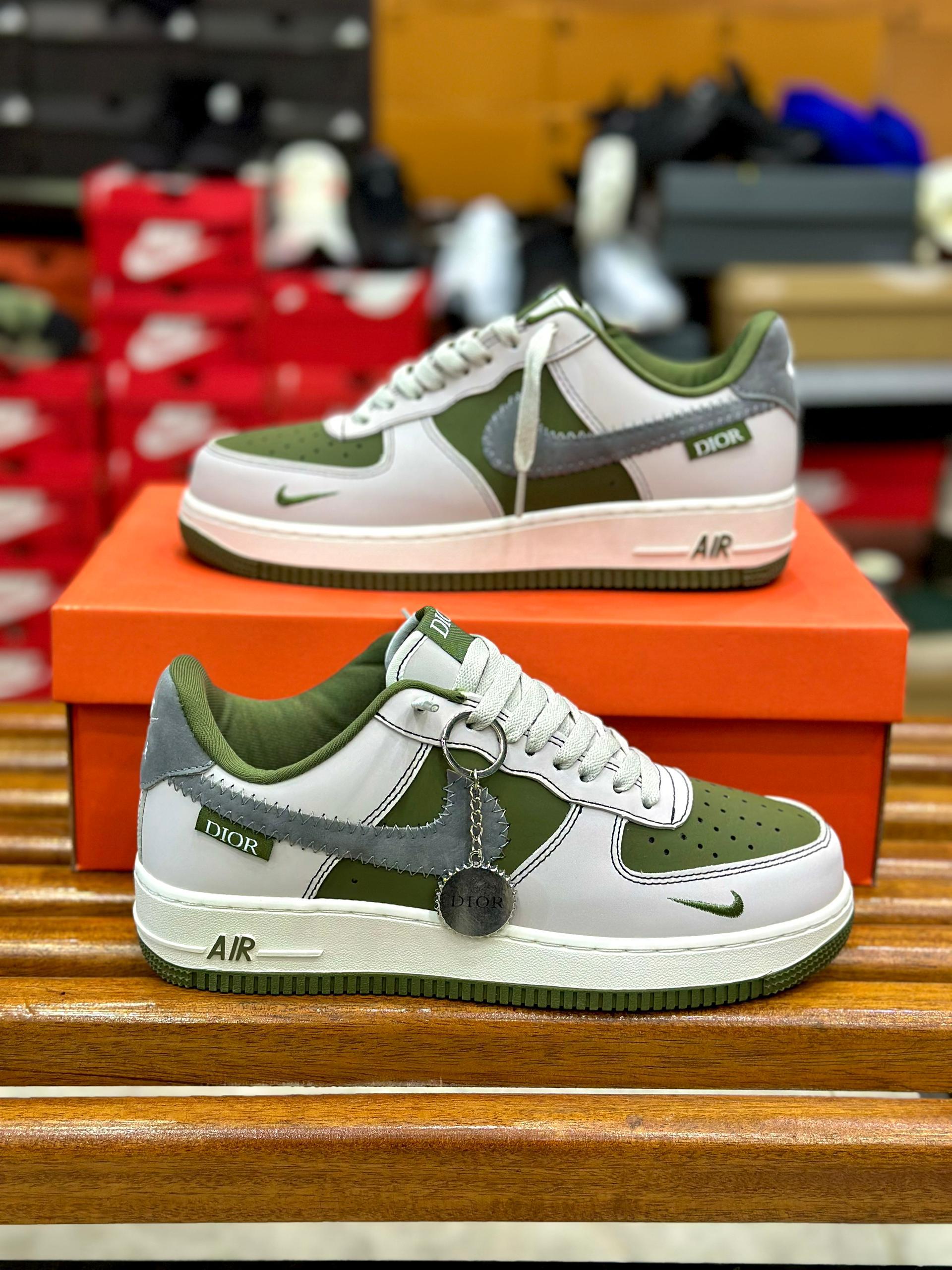 AIR FORCE