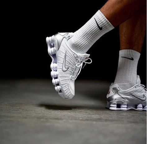 NIKE SHOX WHITE
