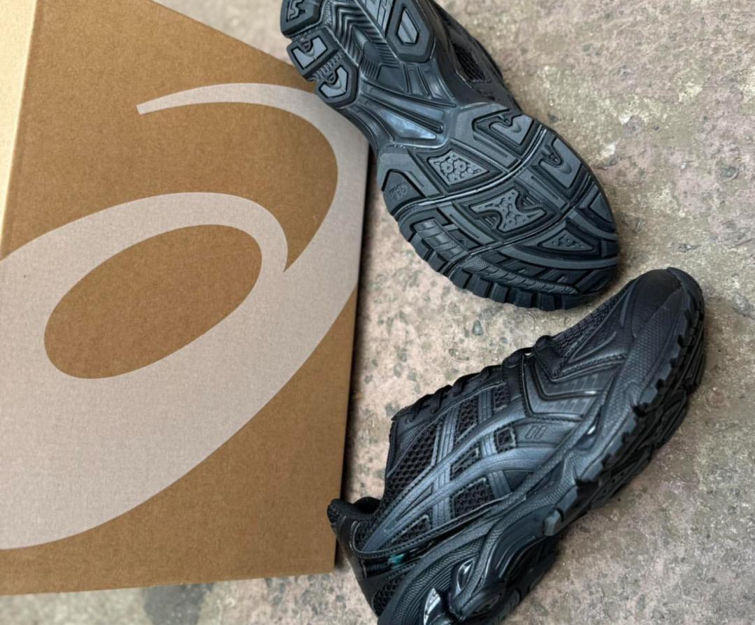 ASIC GEL KAYANAKO ALL BLACK