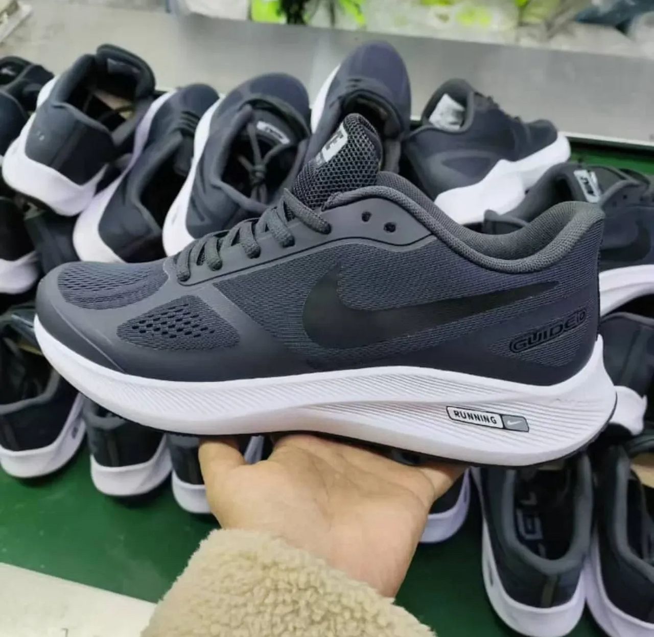 GUIDES NIKE