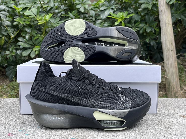 NIKE AIR