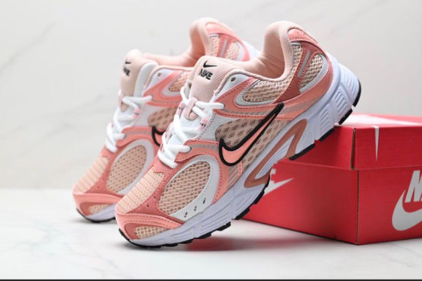 NIKE P6000