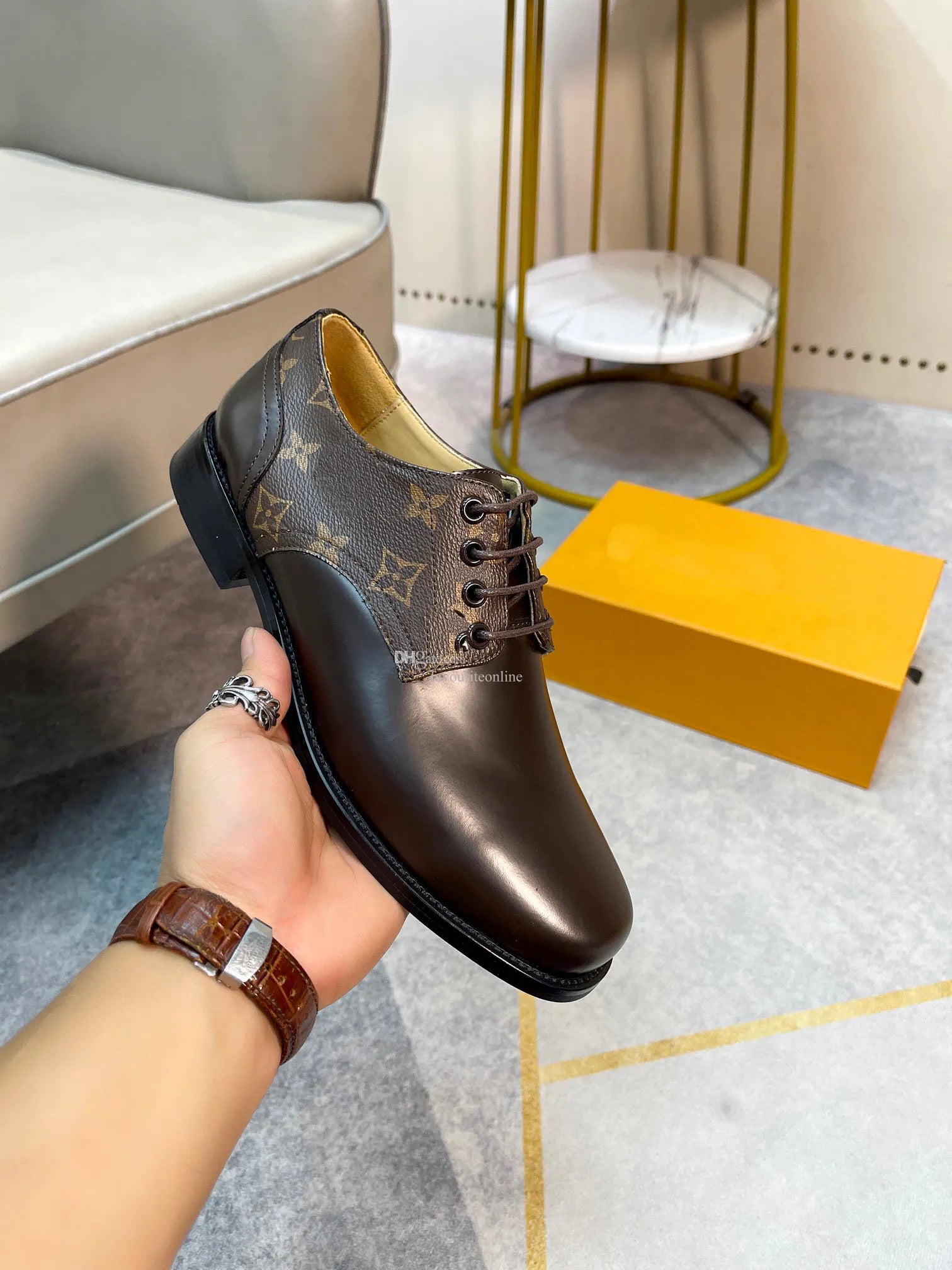 CHAUSSURE DE VILLE