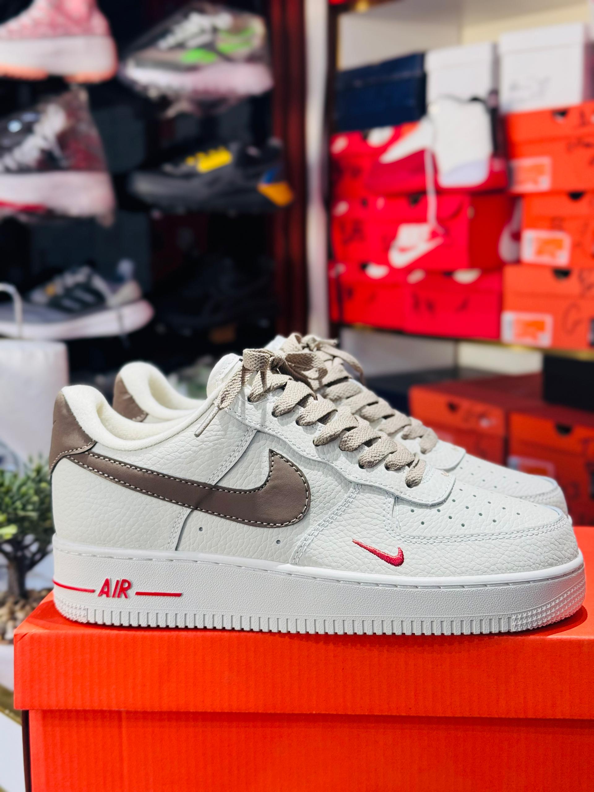 AF1