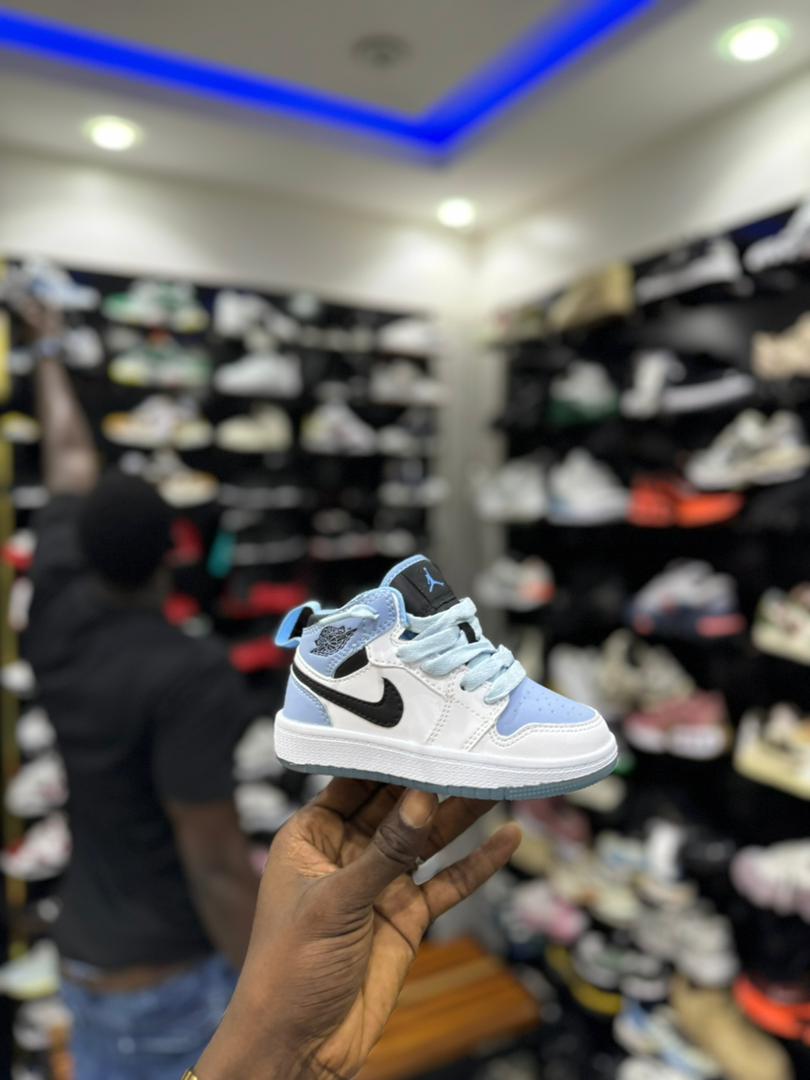 JORDAN 01
