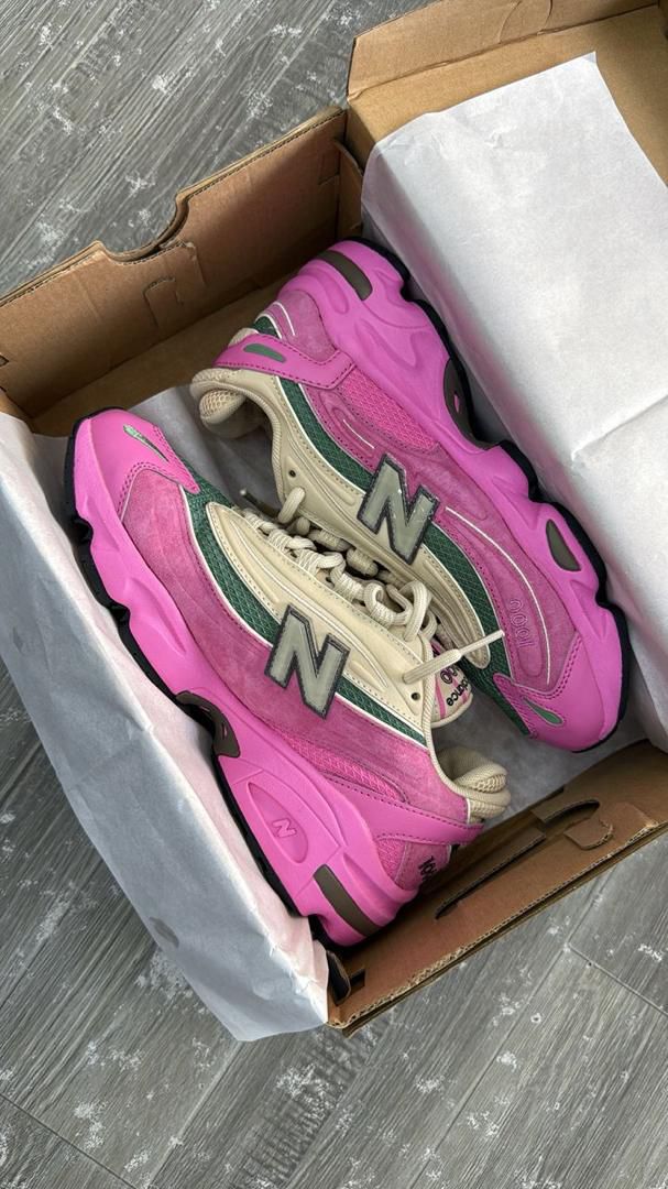New Balance 1000 Pink