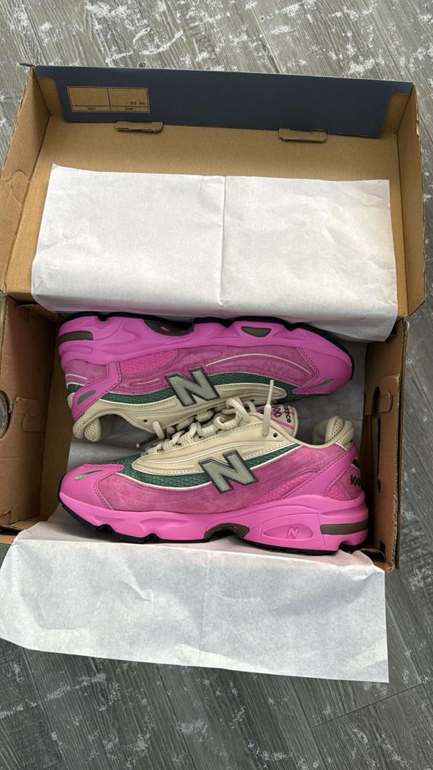 New Balance 1000 Pink