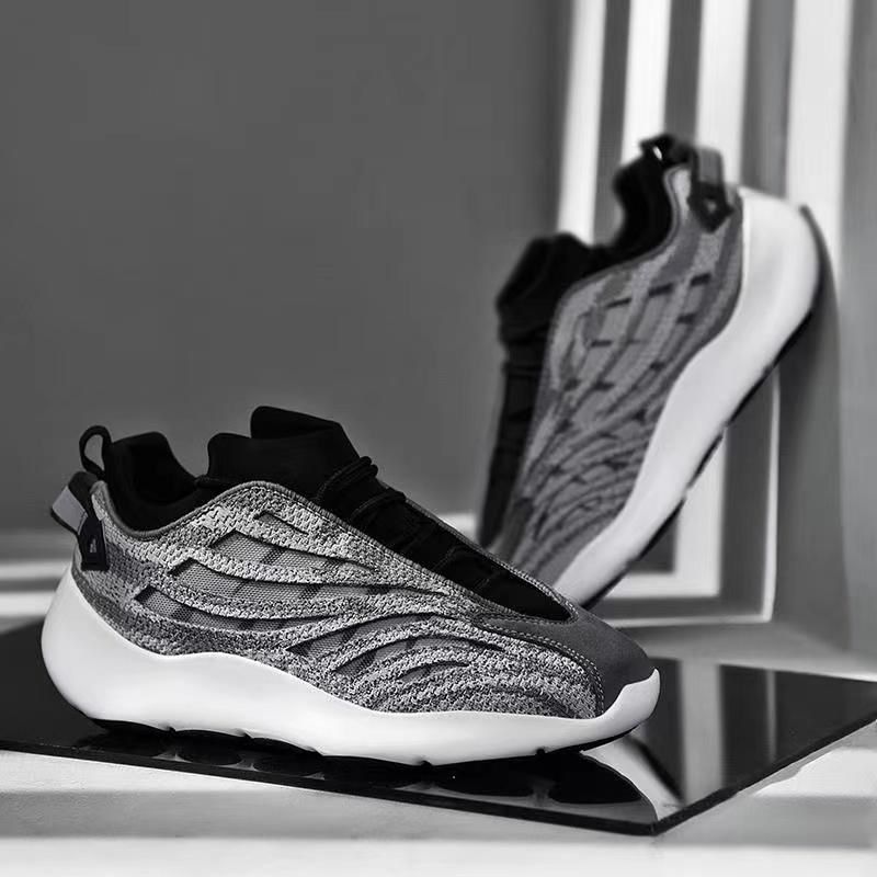 NEW YEZZY 700