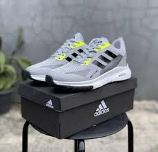 TREUNING ADIDAS