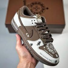 NIKE SB MARRON