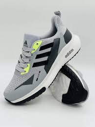 TREUNING ADIDAS